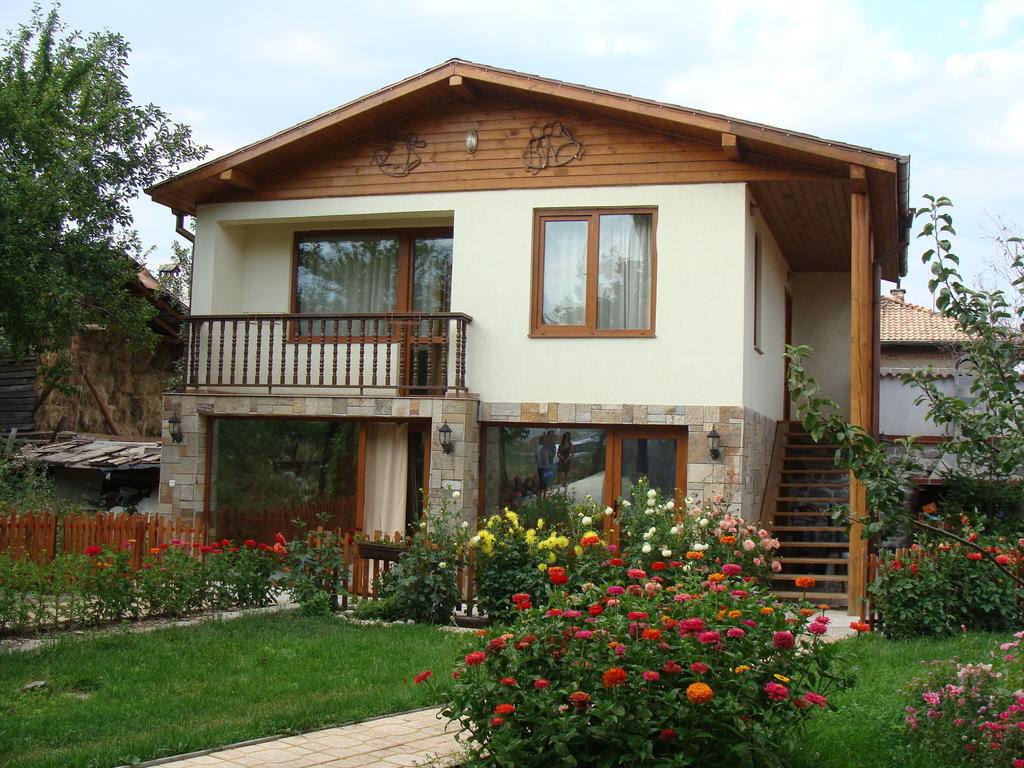 Villa Lirik Bansko Buitenkant foto